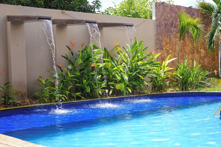 Pool Hotel