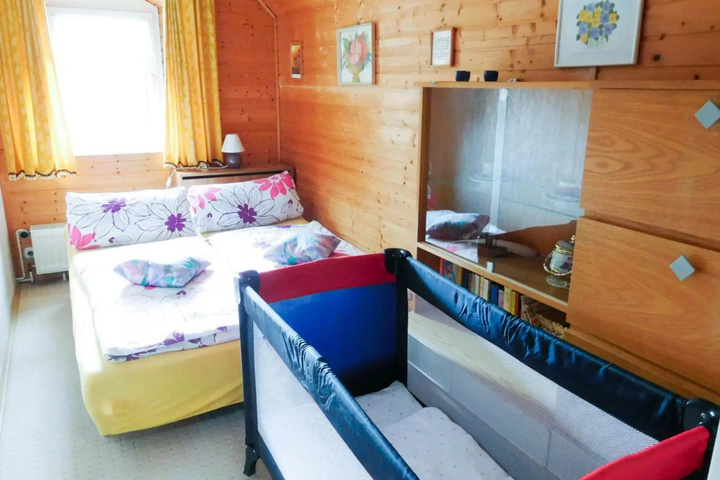Room 3 of 10