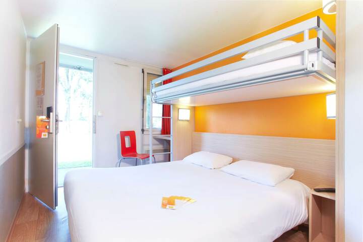 Room 9 of 23