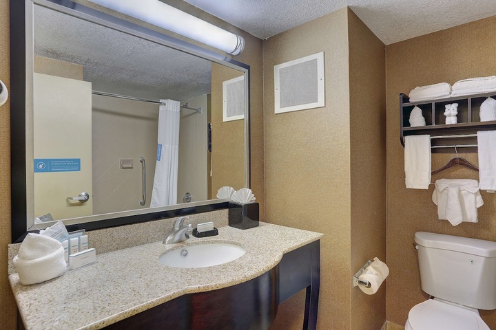 Room 14 of 34