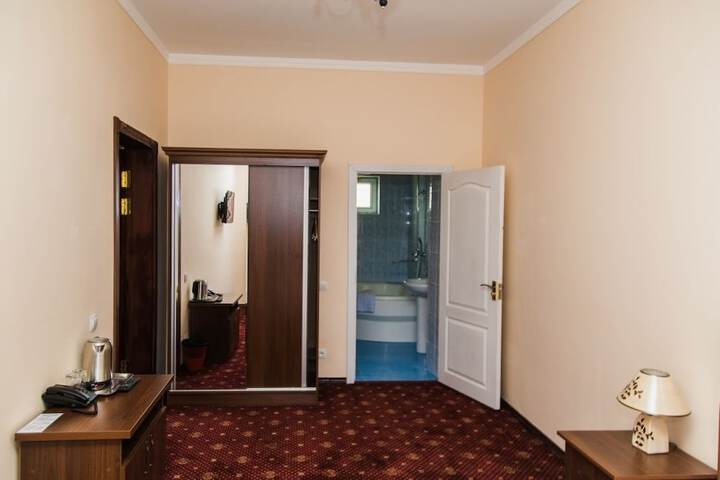 Room 31 of 60