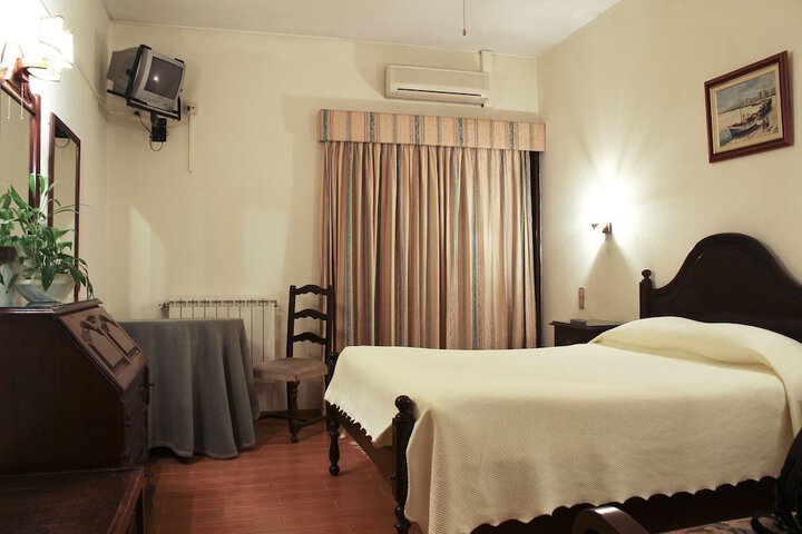 Room 7 of 34