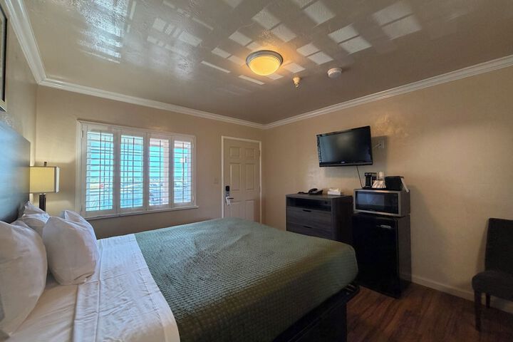 Room 26 of 62