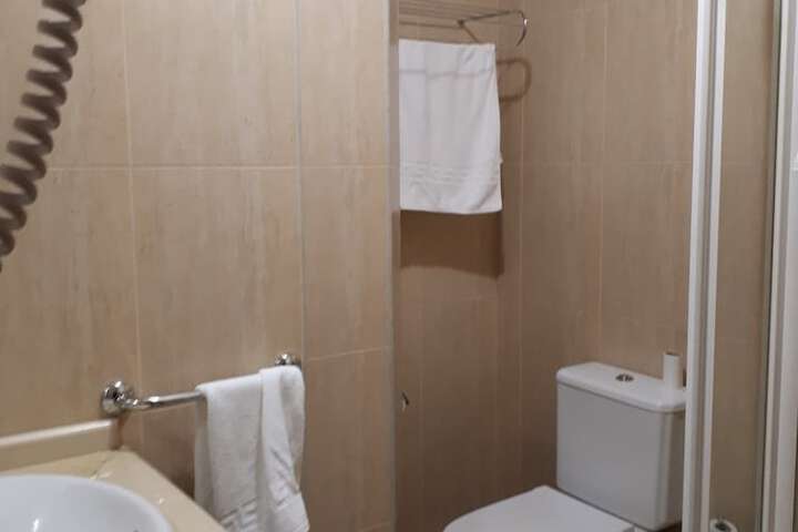 Room 7 of 10