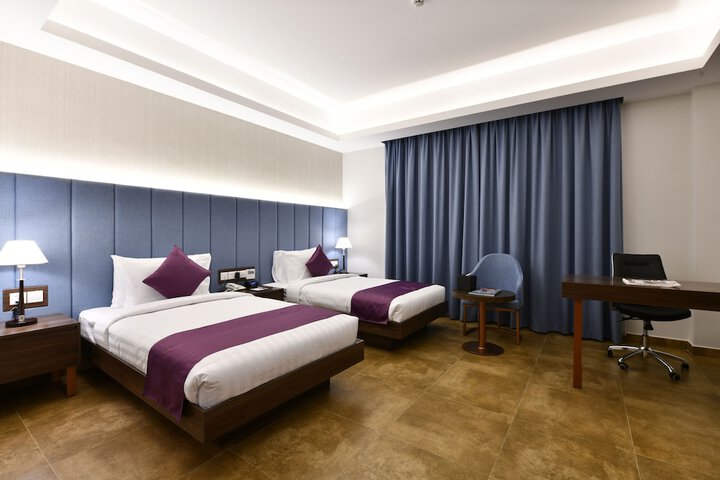 Room 9 of 42