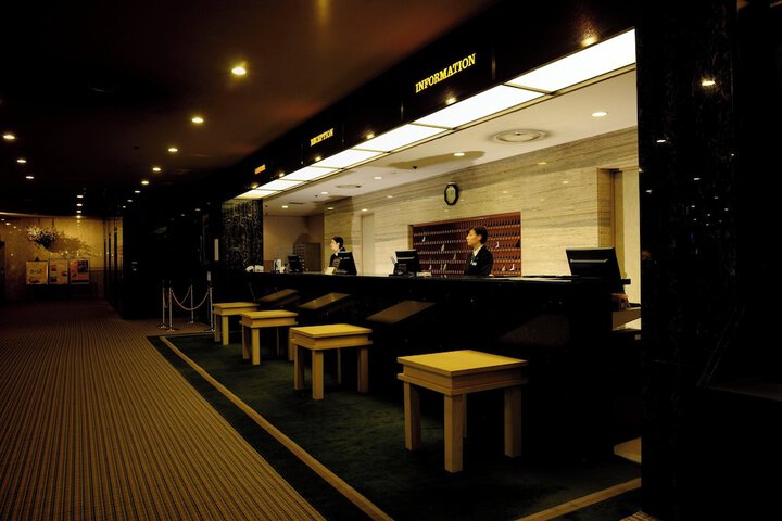 Entrance & Lobby