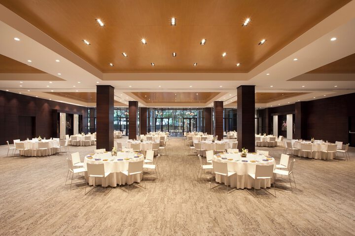 Ballroom/Hall 114 of 135
