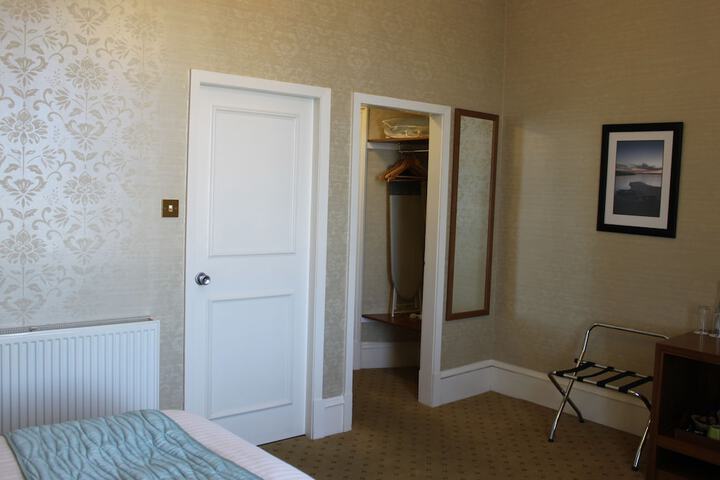 Room 10 of 88