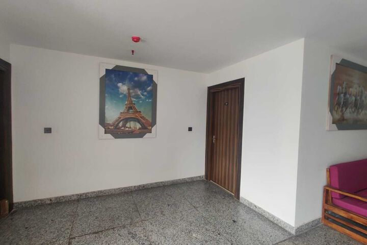 Hotel Interior 6 of 29