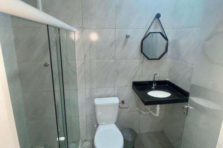 Room 2 of 10