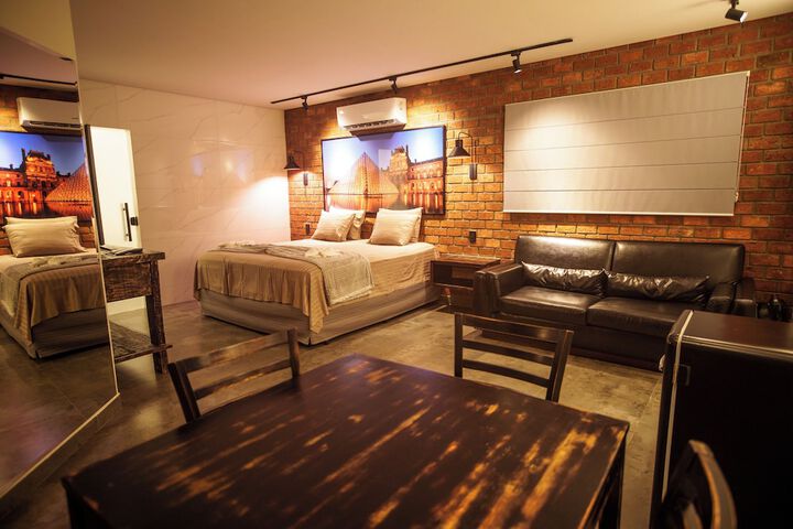 Room 8 of 45