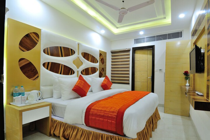 Room 19 of 36