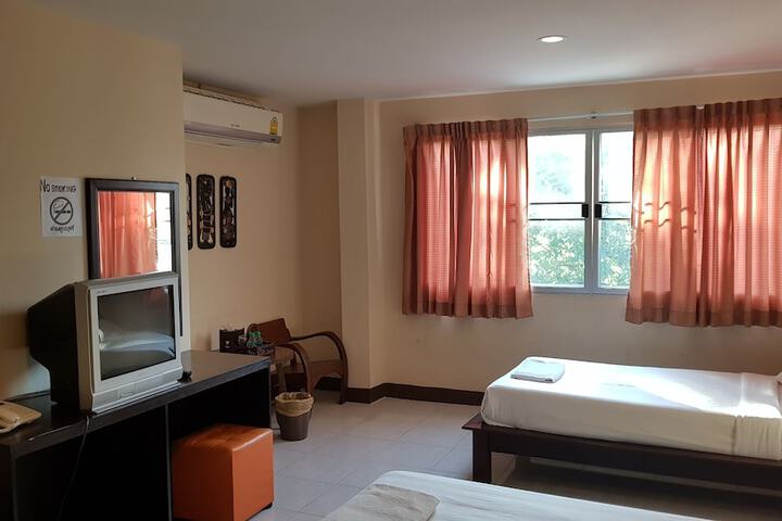 Room 22 of 33