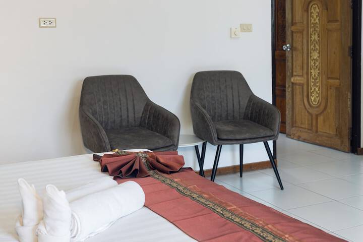 Room 25 of 100