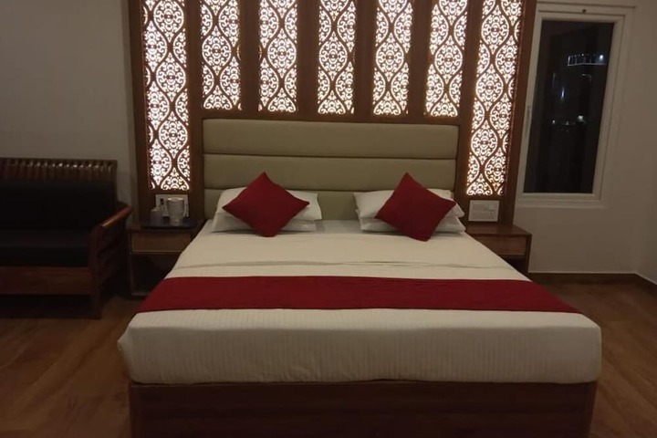 Room 4 of 21