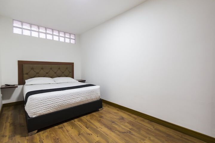 Room 9 of 116