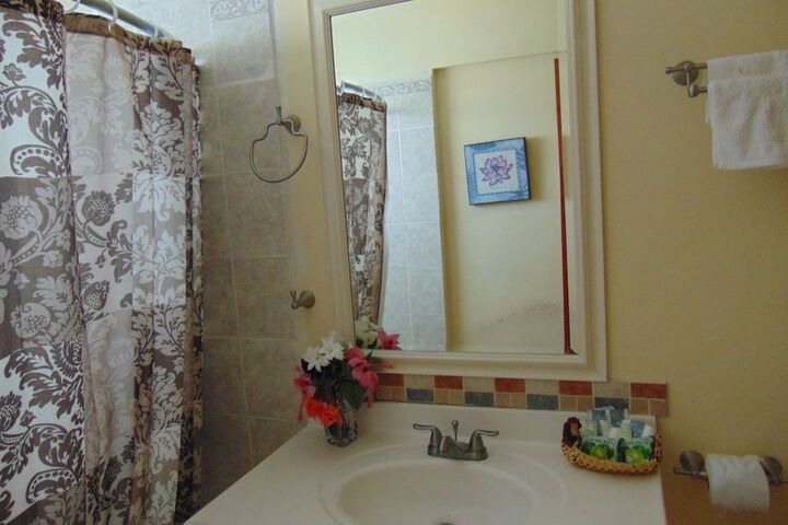 Room 26 of 193