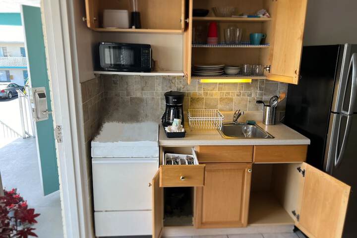 Room 16 of 33