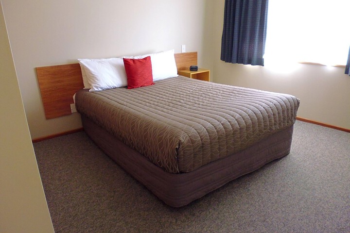 Room 9 of 25