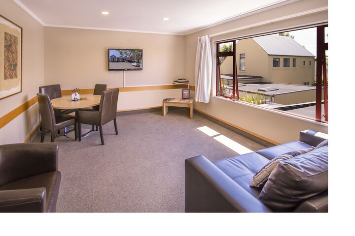 Room 14 of 38