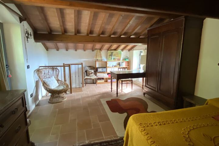 Room 3 of 27