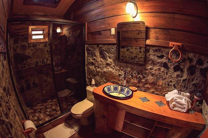 Room 24 of 59