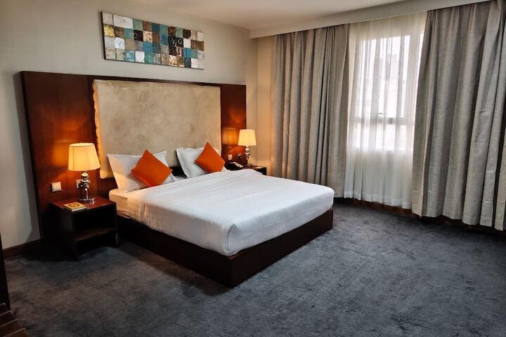 Room 7 of 15
