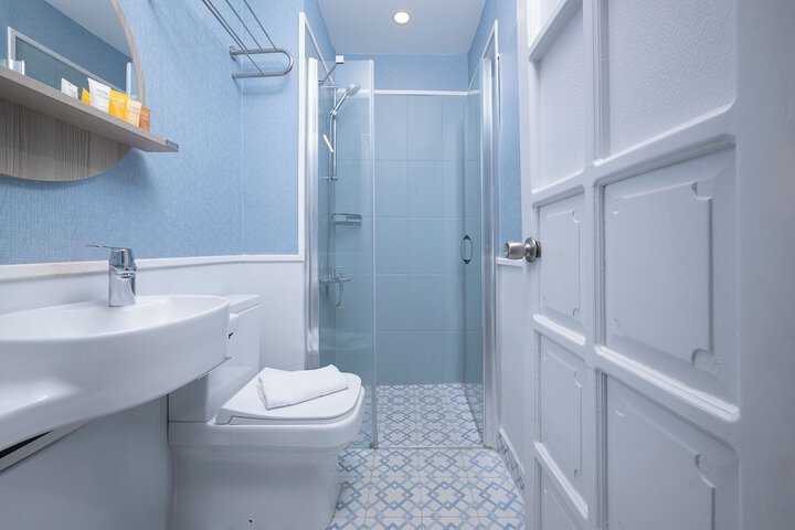 Clean Restrooms