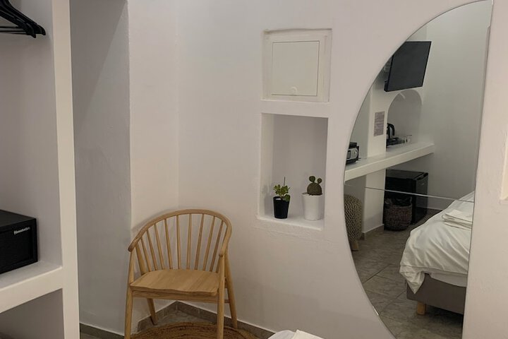 Room 12 of 71
