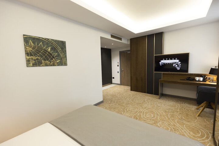 Room 27 of 57