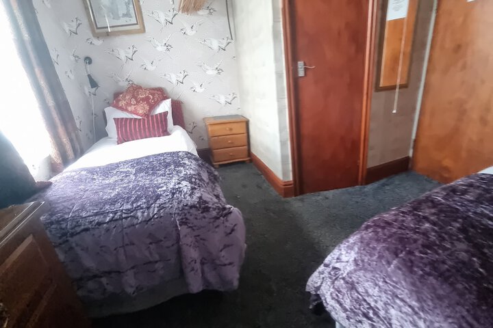 Room 27 of 71
