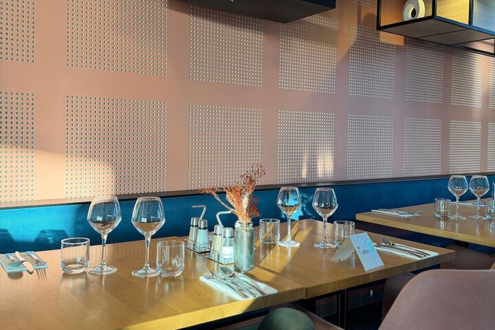 Dining 56 of 110