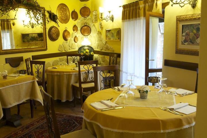 Dining 90 of 118