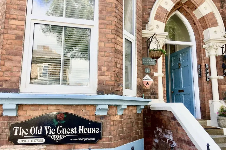 Beautifully Spacious Studio in York for 2-4 Guests