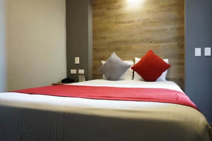 Room 14 of 132
