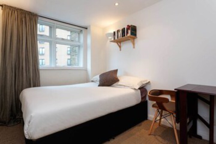 Room 16 of 22