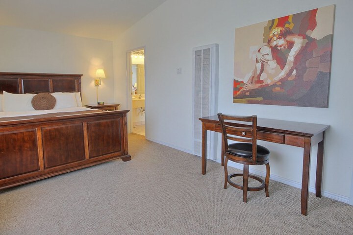 Room 7 of 62