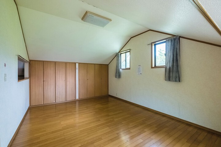 Room 9 of 59