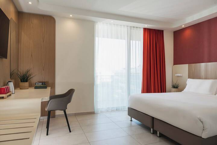 Room 47 of 153