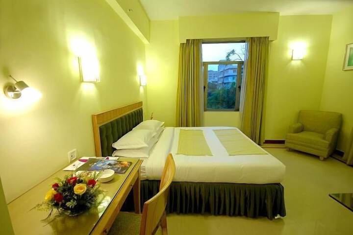 Room 16 of 41