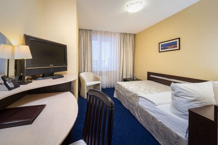Room 2 of 45