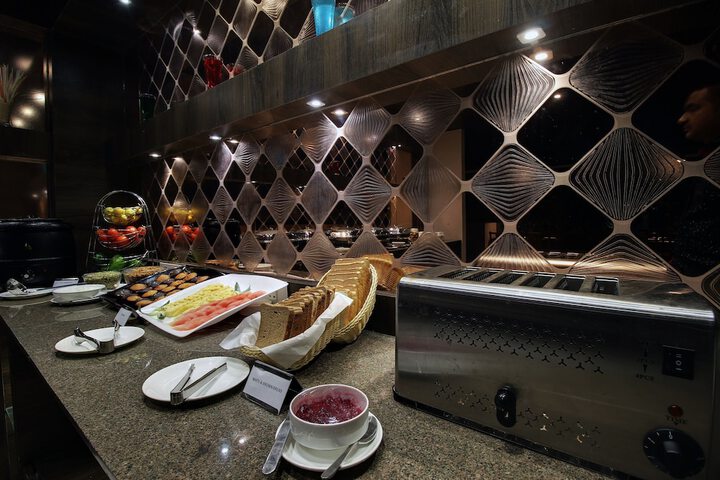 Dining 56 of 67