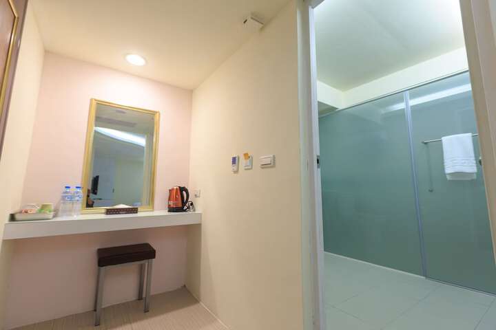 Room 45 of 60