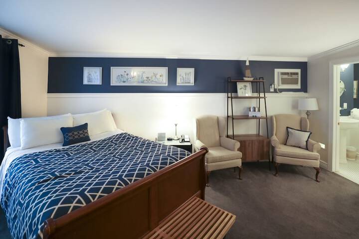 1 King Bed (16 of 65)