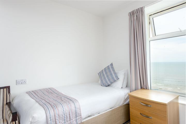 Room 15 of 91