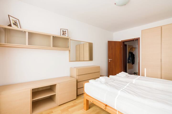 Room 9 of 44