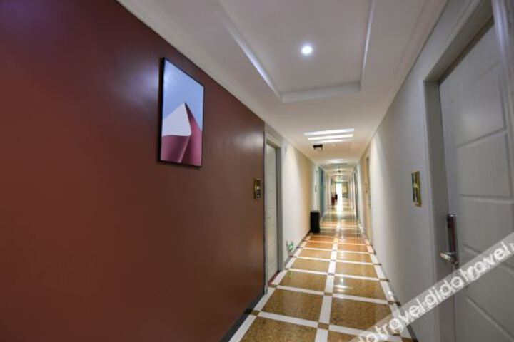 Hotel Interior 8 of 22