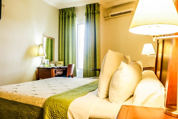 Room 13 of 29
