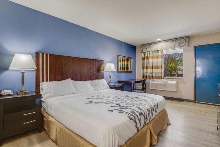 Room 14 of 38