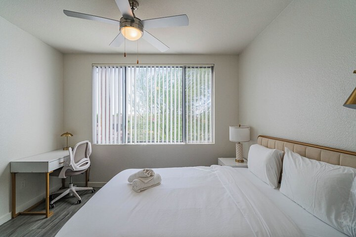 Room 2 of 61